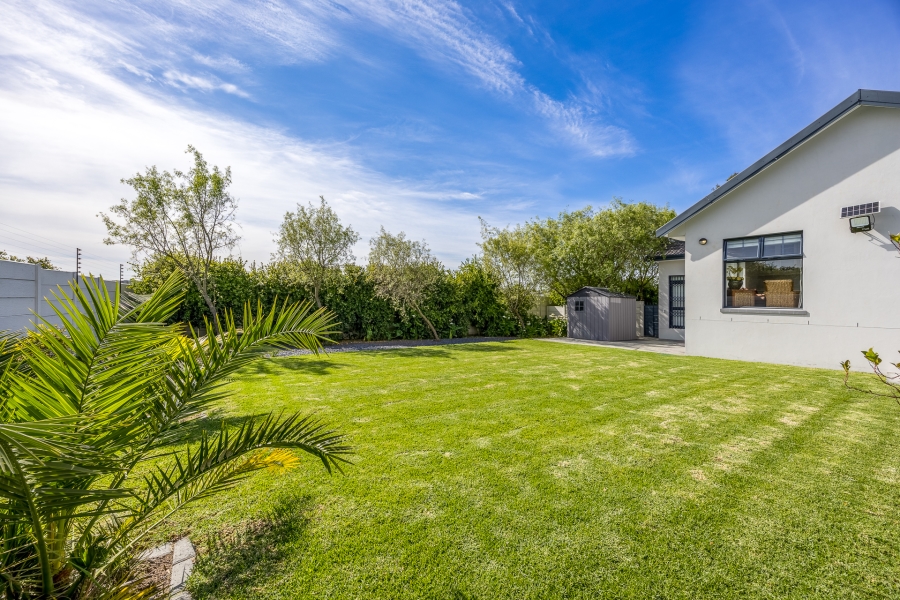 4 Bedroom Property for Sale in Vierlanden Western Cape